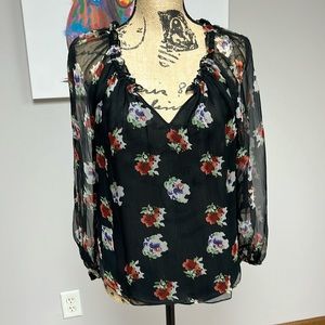 Floral blouse. Size small
